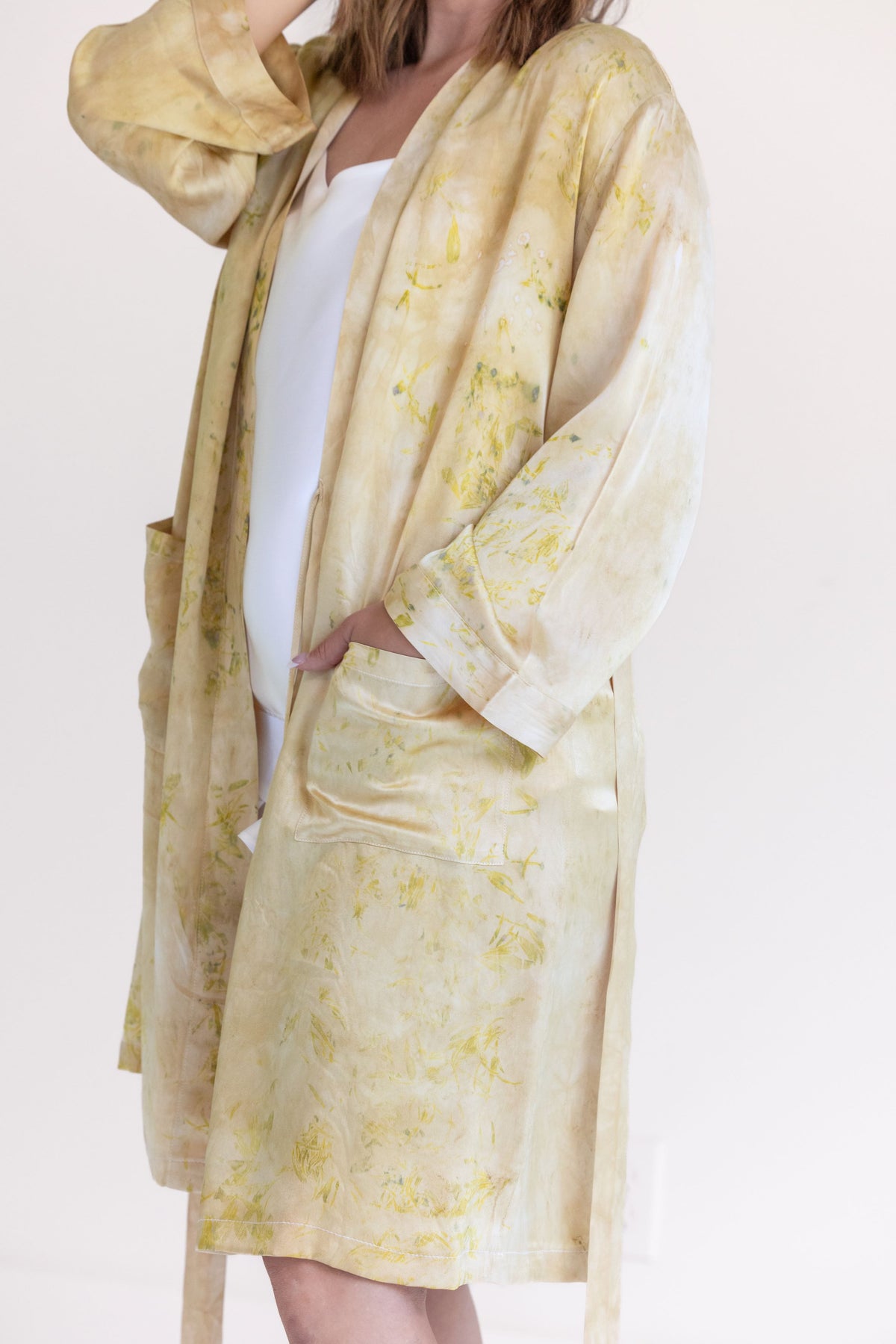 Caitlin Robe Chrysanthemum and Onion Skin Robe – Caitlin M Ritchie